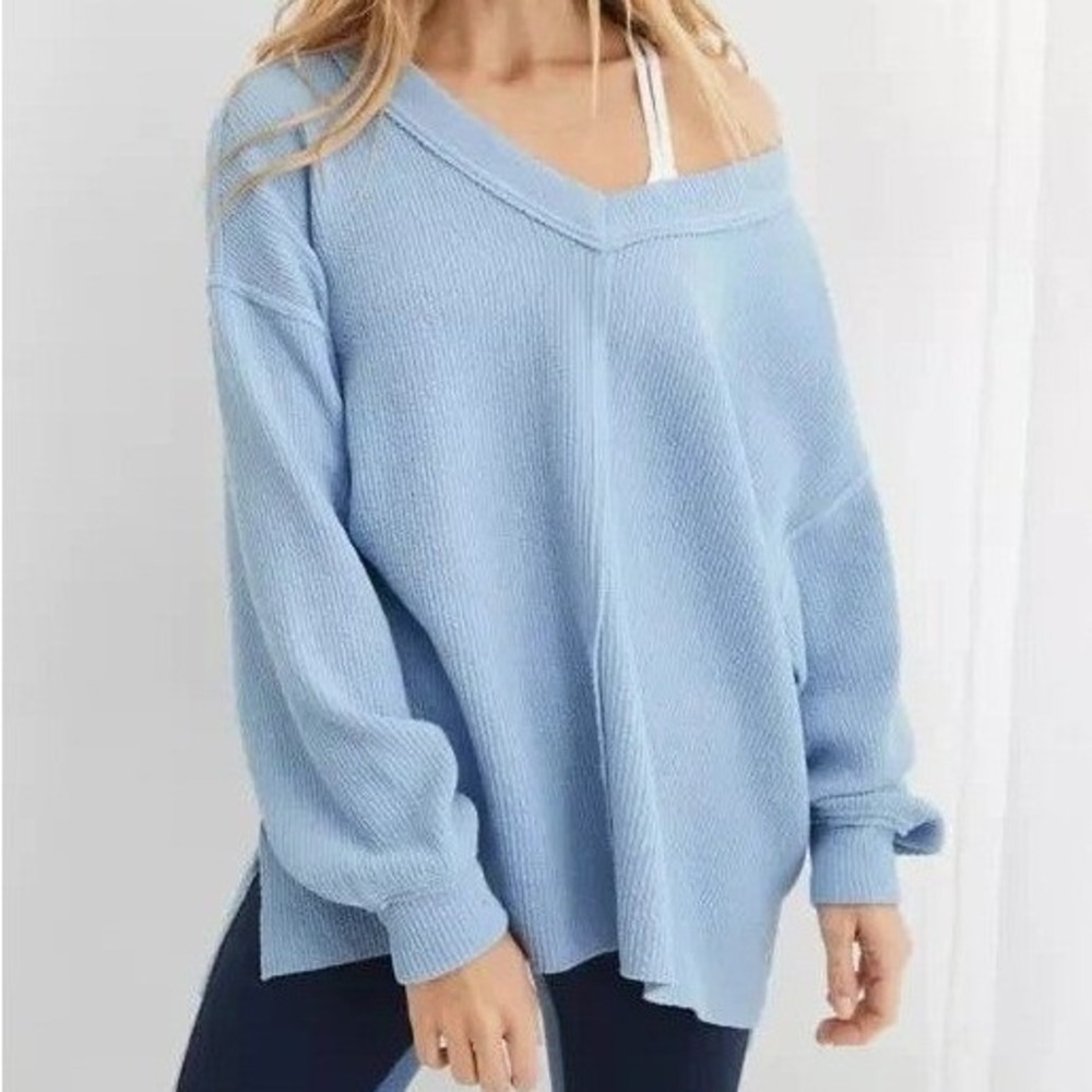Aerie Wonder Textured V-Neck‎ Sweater Women's M Light Blue Oversized Pullover